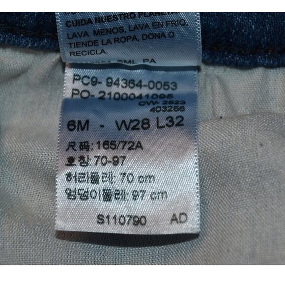 Levi's Signature Series Women's 6M (28x32) Mid-Rise Boot Cut Denim Jeans - Picture 8 of 10